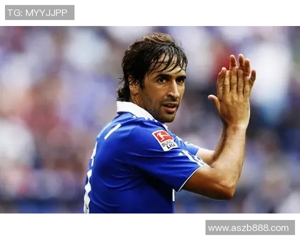 八号足球球星精彩瞬间集锦 纵览全球八号球员的独特魅力与历史瞬间 八号足球球星精彩瞬间集锦 纵览全球八号球员的独特魅力与历史瞬间