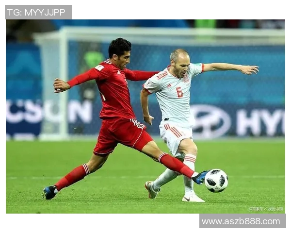 足球球星意外拉伤倒地瞬间痛苦神情令人揪心 足球球星意外拉伤倒地瞬间痛苦神情令人揪心